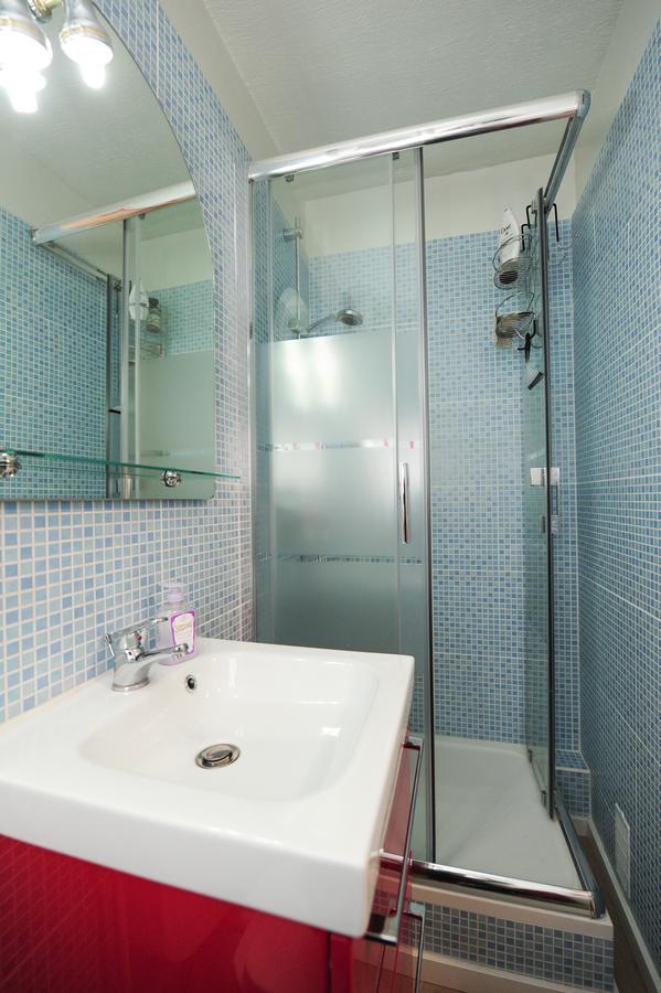Blue Lagon Five Stars Holiday House ニース エクステリア 写真